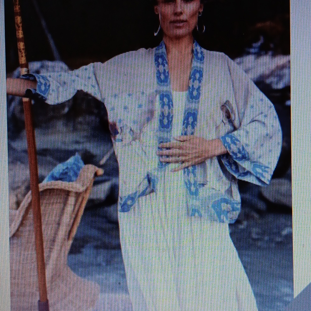 MARKET OF STARS..HEAD IN THE CLOUDS..cropped Duster.. - Picture 2 of 13